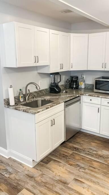 Cozy Modern Apt In The Heart Of Fells Point! بالتيمور المظهر الخارجي الصورة