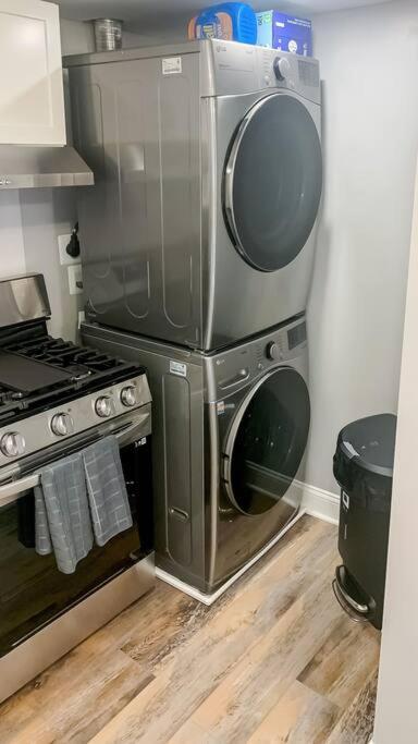 Cozy Modern Apt In The Heart Of Fells Point! بالتيمور المظهر الخارجي الصورة